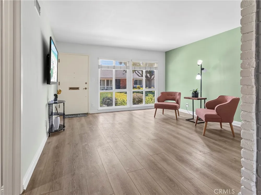 1159 E 1st Tustin, CA 92780