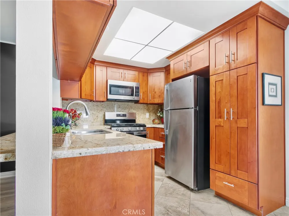 1159 E 1st Tustin, CA 92780