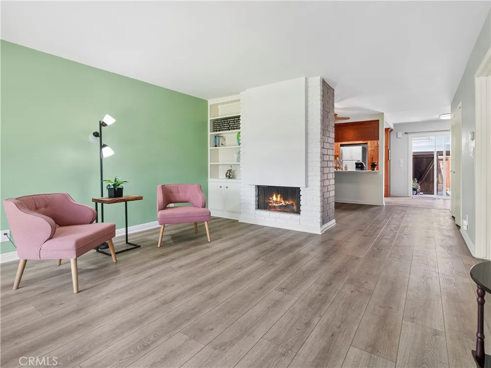 1159 E 1st Tustin, CA 92780
