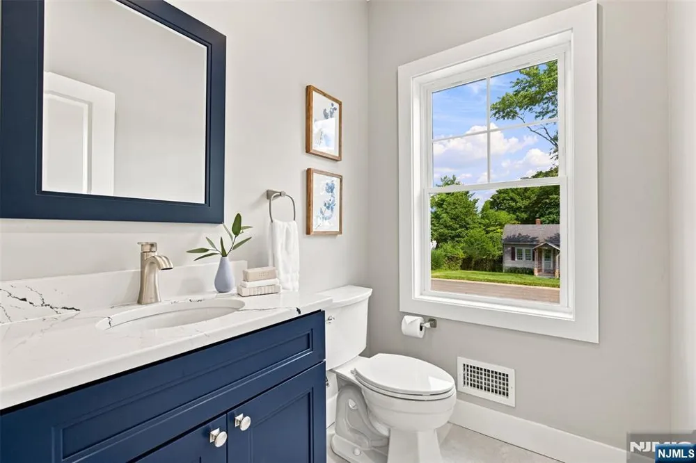 16 Butternut Avenue Midland Park, NJ 07432