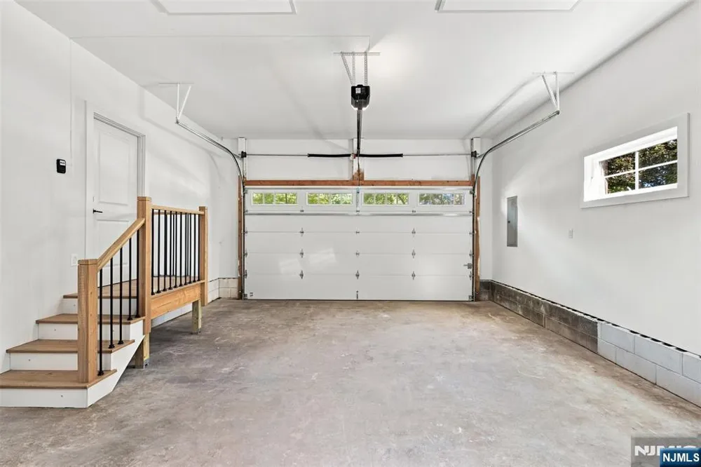 16 Butternut Avenue Midland Park, NJ 07432