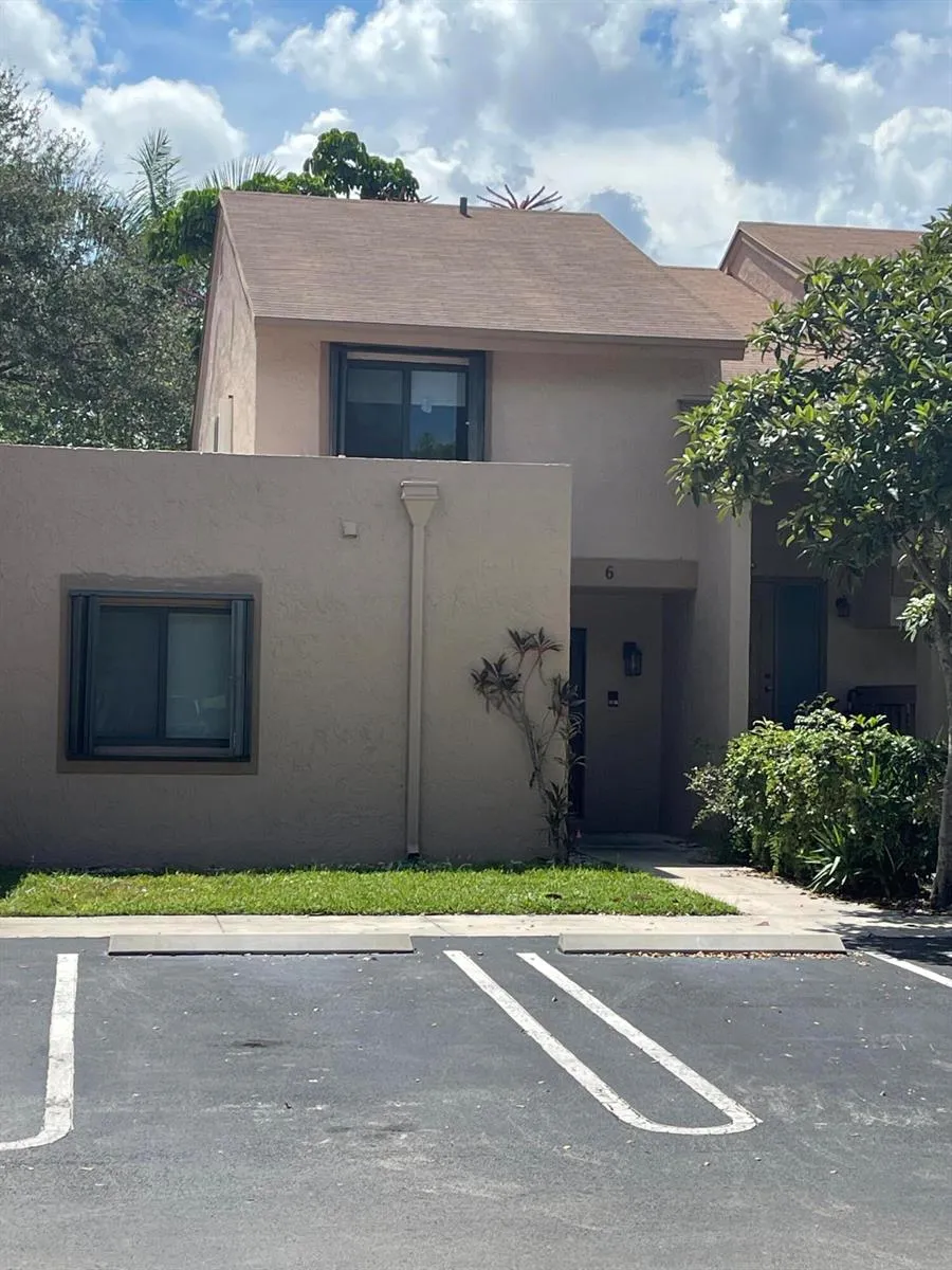 6 CHESTNUT CIRCLE Cooper City, FL 33026