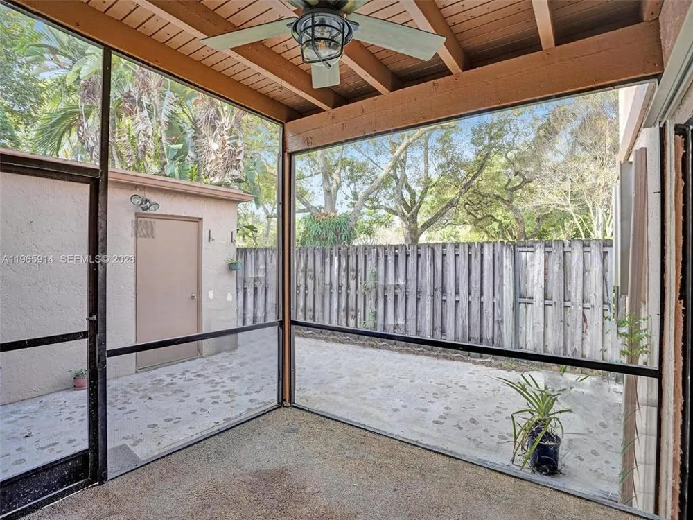 6 CHESTNUT CIRCLE Cooper City, FL 33026