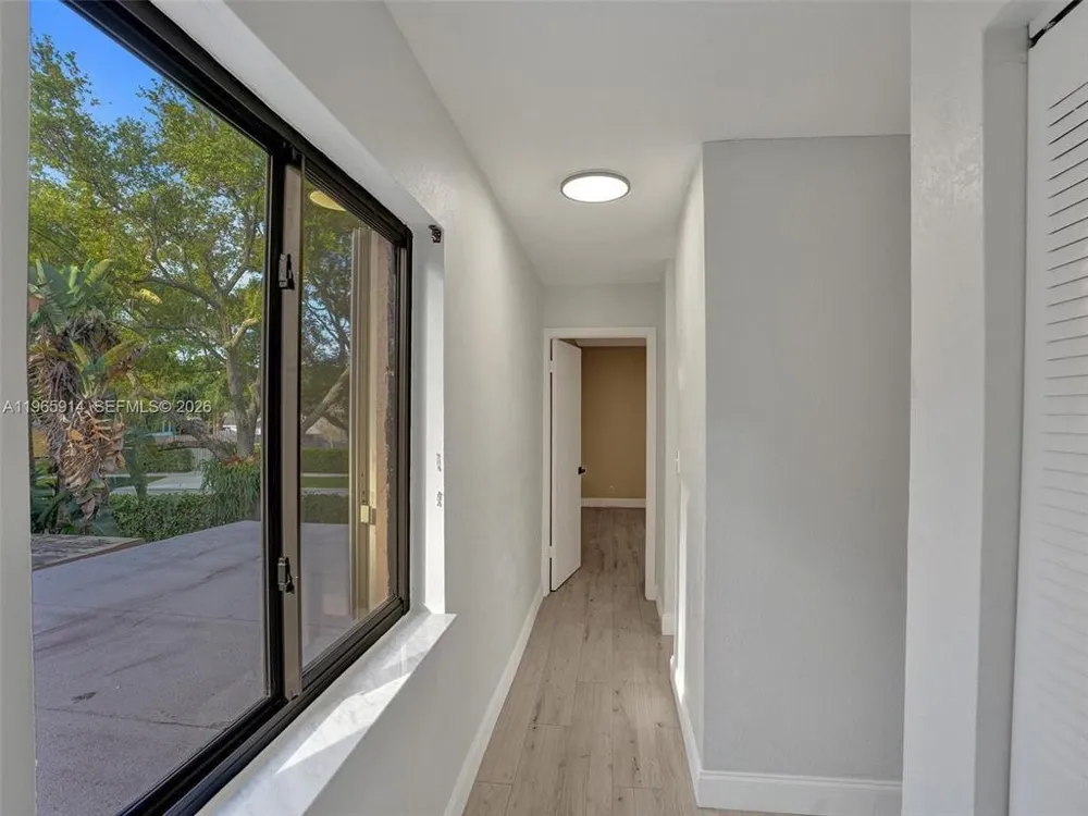 6 CHESTNUT CIRCLE Cooper City, FL 33026