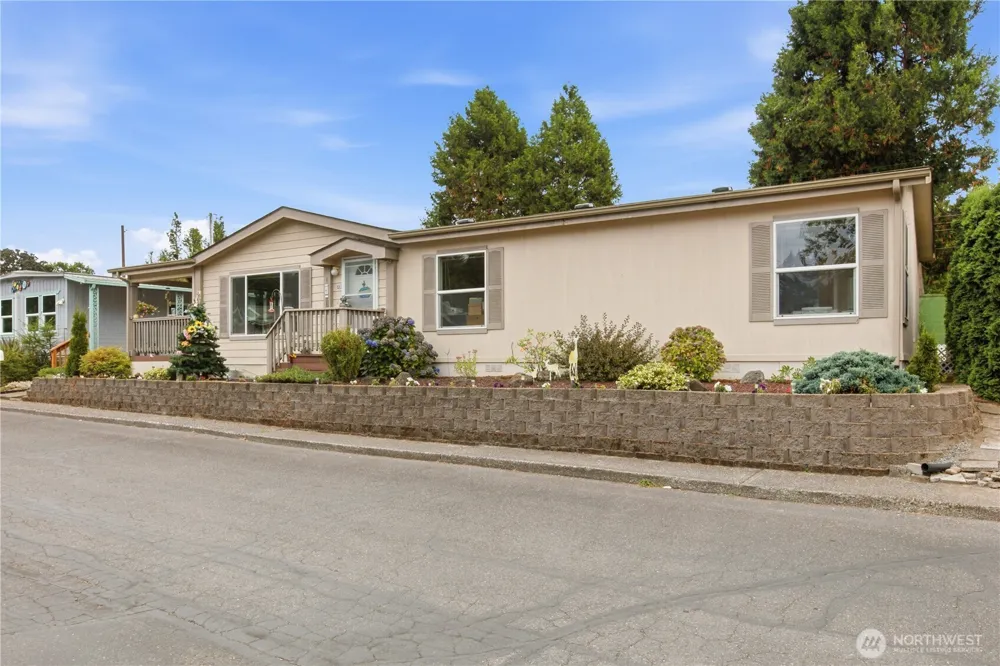 930 Trosper Road SW #SPC123 Tumwater, WA 98512