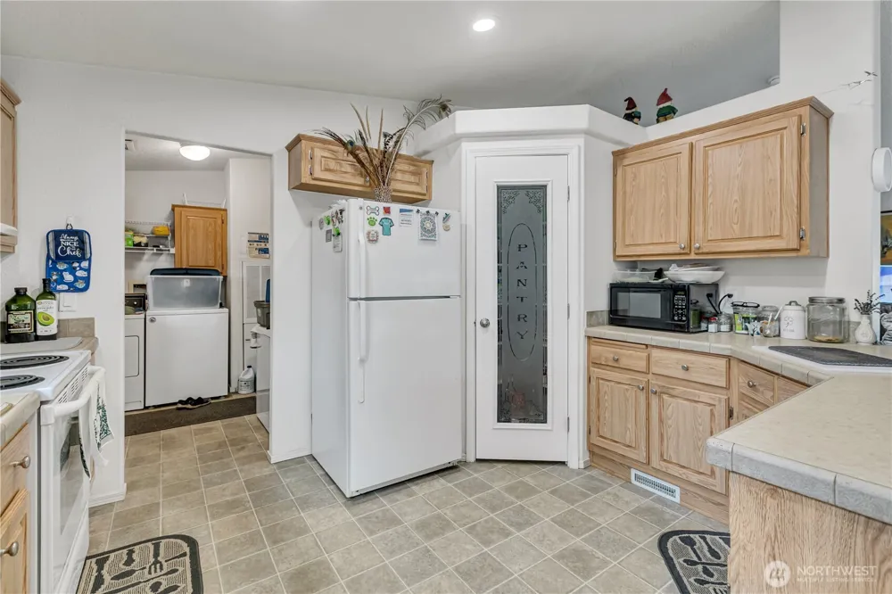 930 Trosper Road SW #SPC123 Tumwater, WA 98512