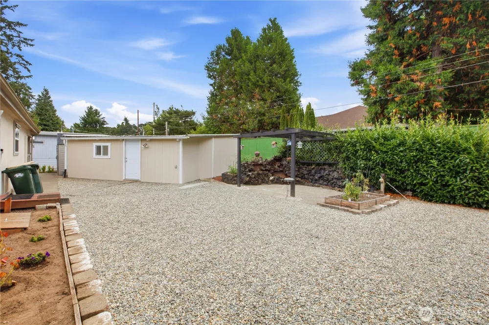 930 Trosper Road SW #SPC123 Tumwater, WA 98512