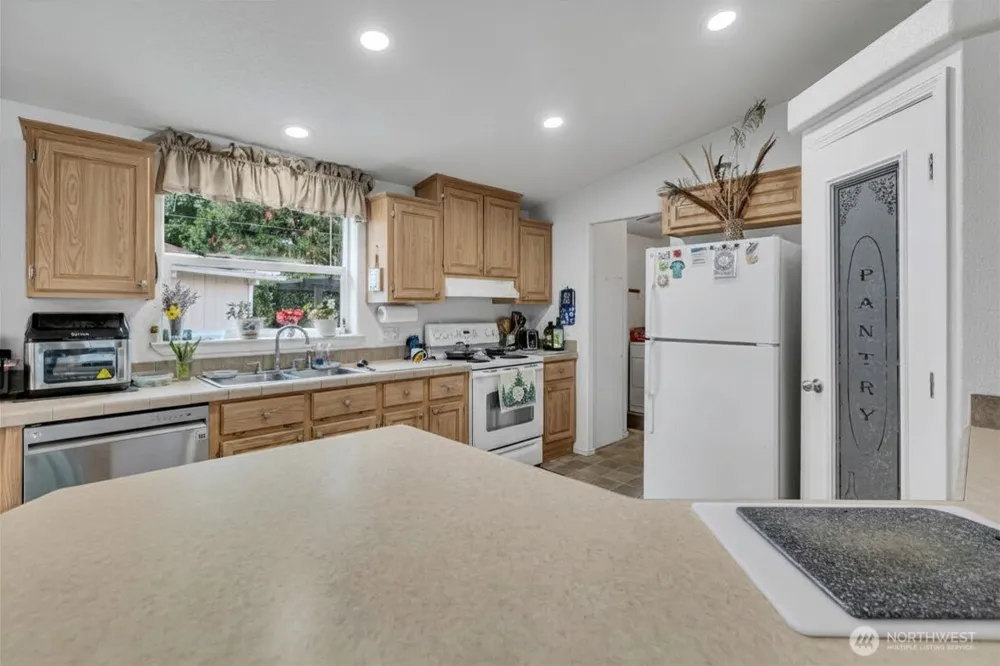 930 Trosper Road SW #SPC123 Tumwater, WA 98512