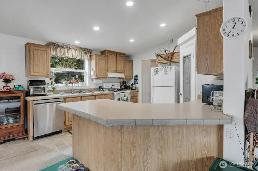930 Trosper Road SW #SPC123 Tumwater, WA 98512