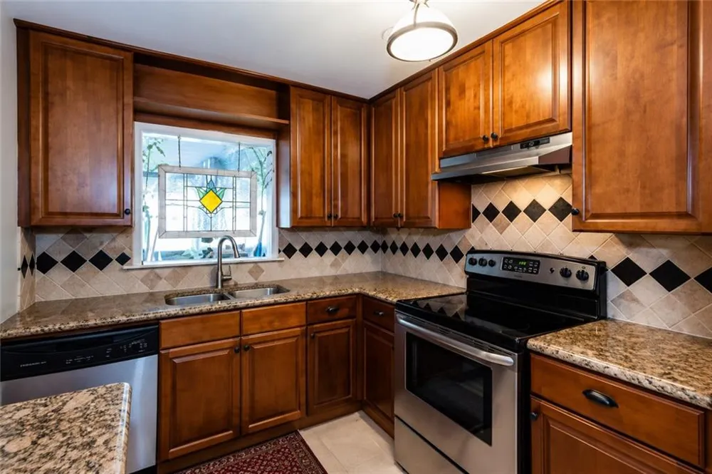 14 Cantey Place NW Atlanta, GA 30327