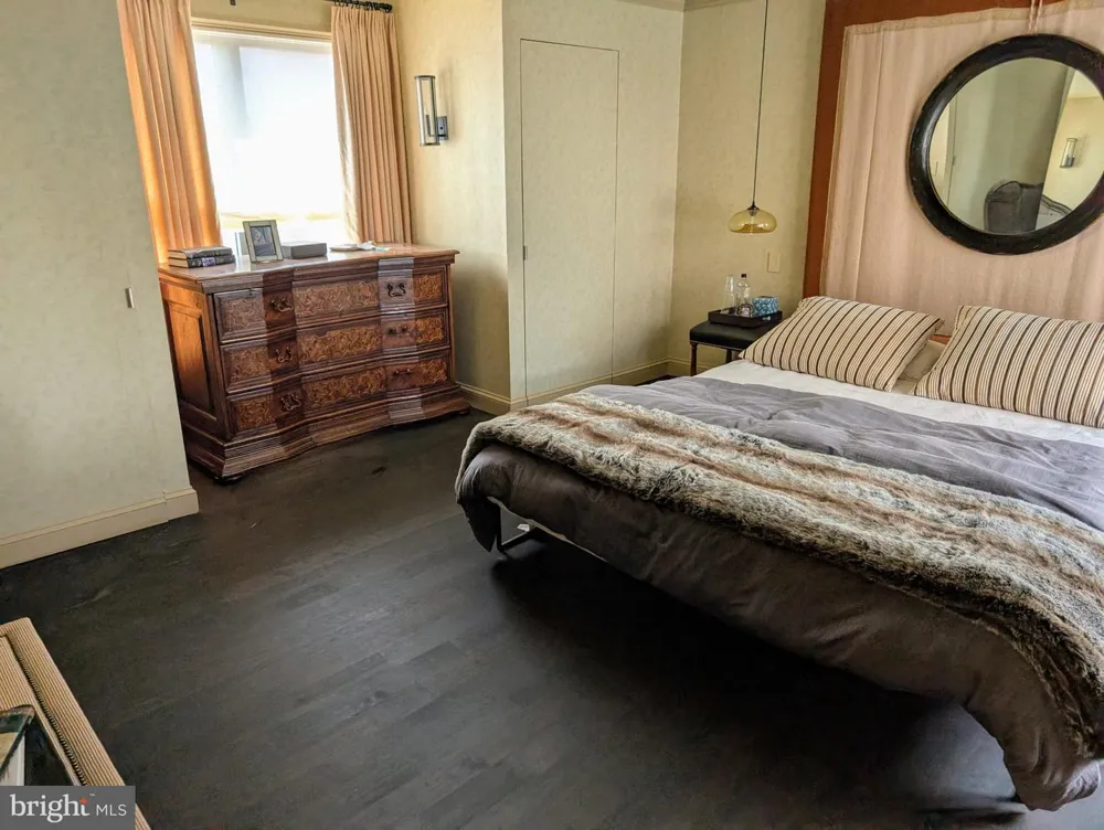 1080 WISCONSIN AVENUE NW #1017 Washington, DC 20007