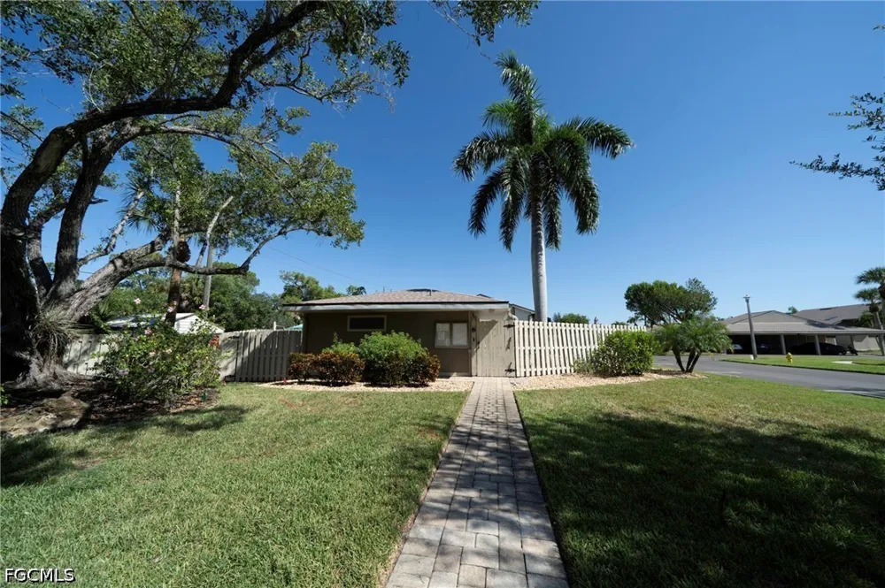 Broadhurst Loop Fort Myers, FL 33919