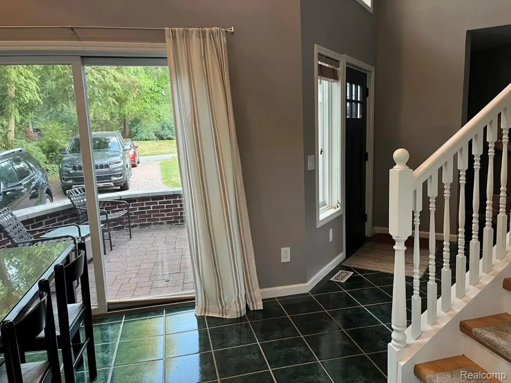320 Charlevoix Street Commerce Charter Township, MI 48382