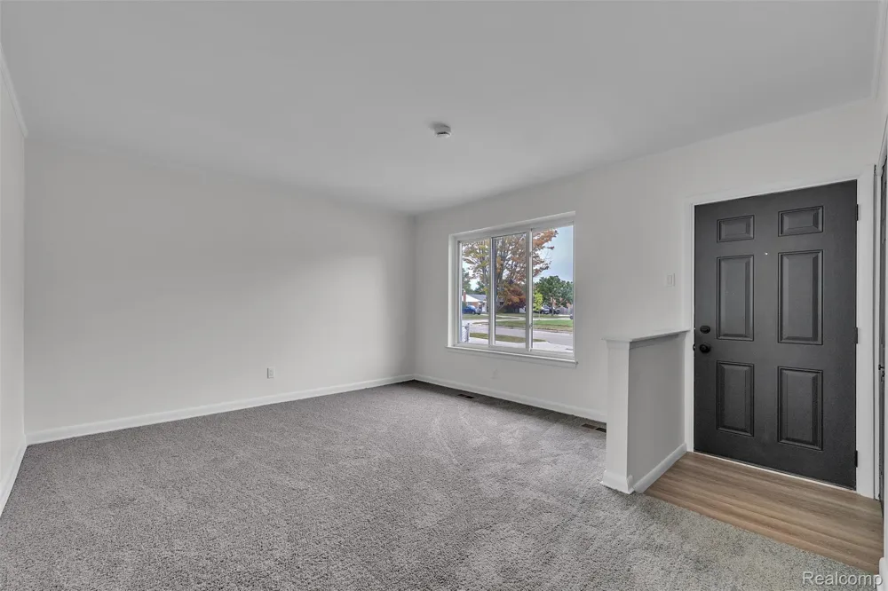 18260 Spring Court Fraser City, MI 48026