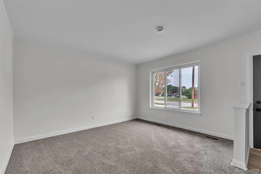 18260 Spring Court Fraser City, MI 48026