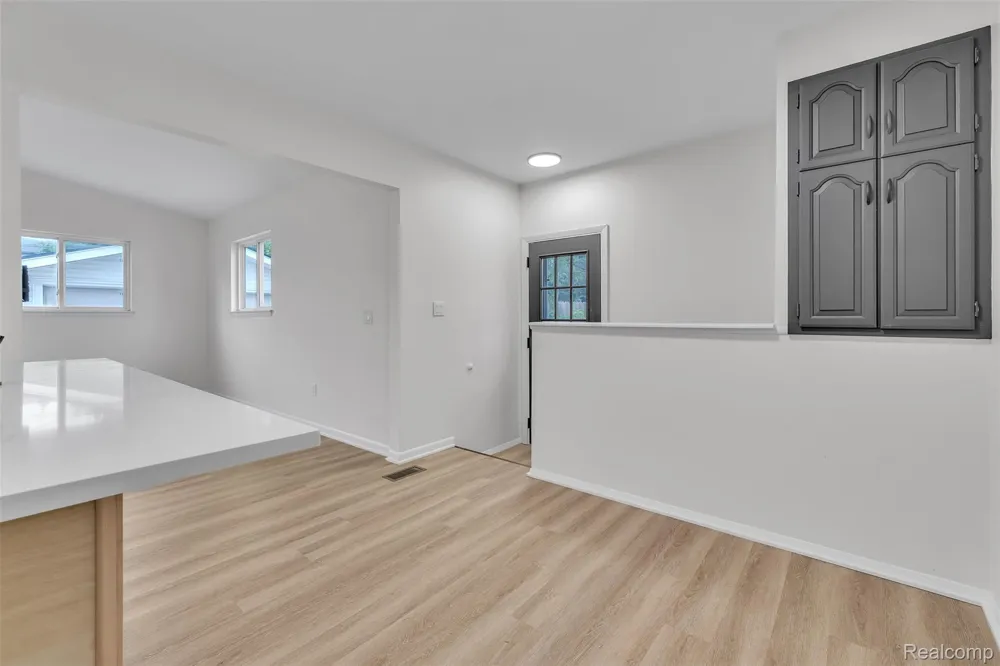 18260 Spring Court Fraser City, MI 48026