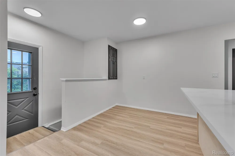 18260 Spring Court Fraser City, MI 48026