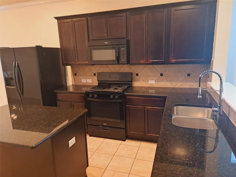 541 Moonwalker Trail Buda, TX 78610