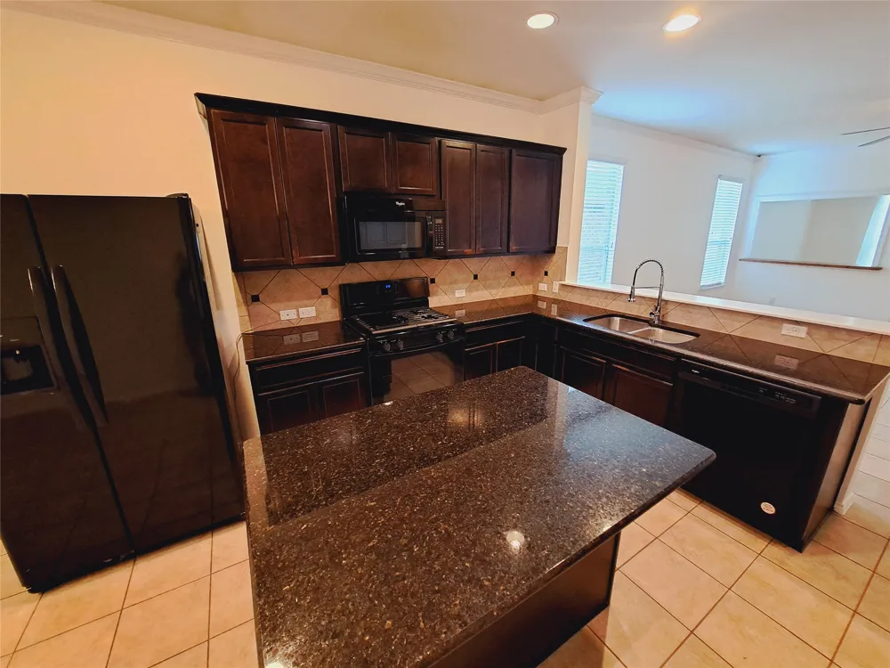 541 Moonwalker Trail Buda, TX 78610