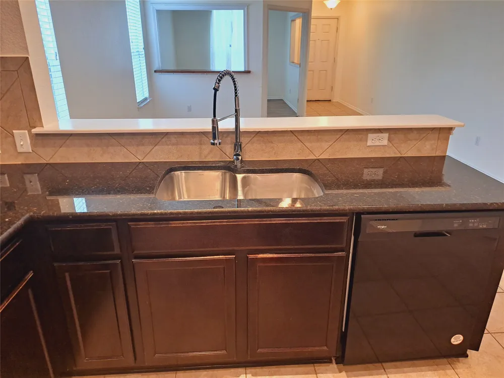 541 Moonwalker Trail Buda, TX 78610