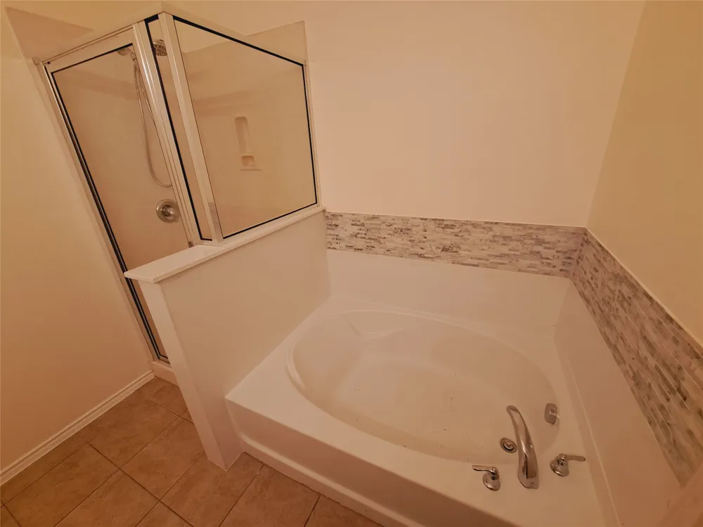 541 Moonwalker Trail Buda, TX 78610