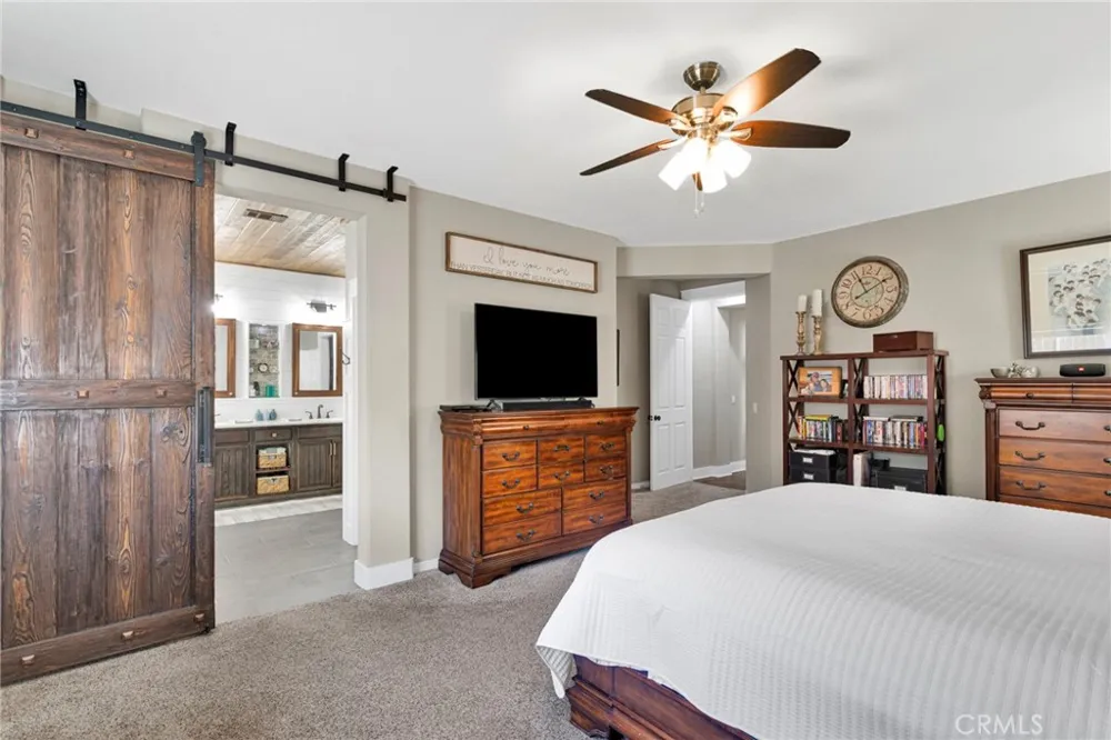 13817 Grant Oak Hills, CA 92344