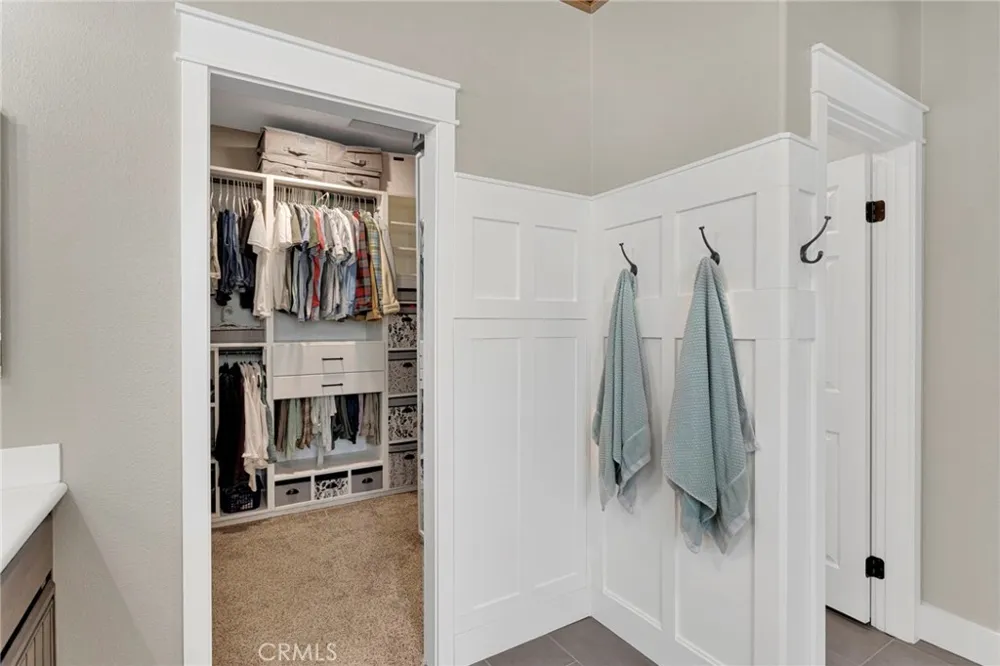 13817 Grant Oak Hills, CA 92344