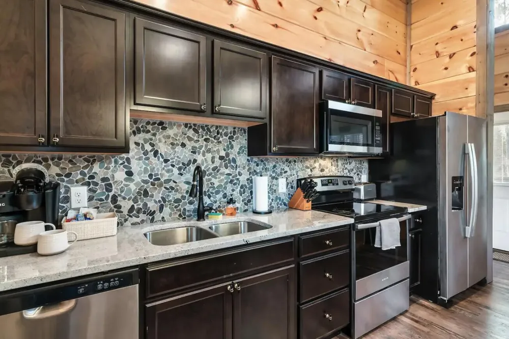 1654 Veterans Blvd #32 Sevierville, TN 37862