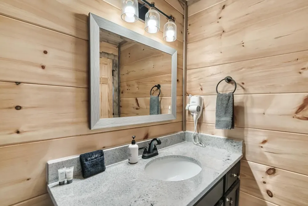 1654 Veterans Blvd #32 Sevierville, TN 37862