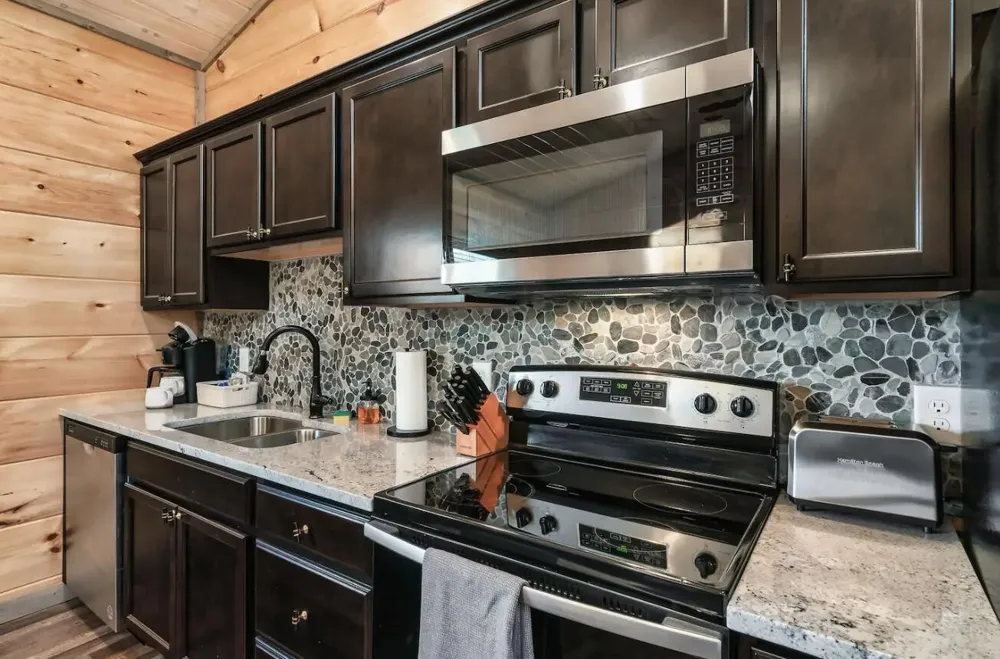 1654 Veterans Blvd #32 Sevierville, TN 37862