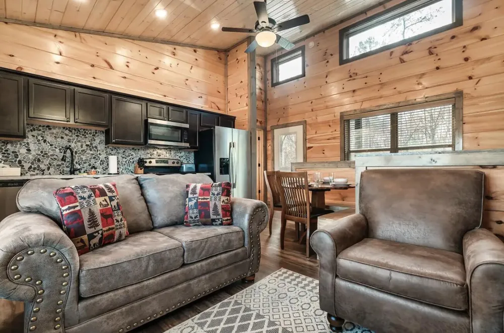1654 Veterans Blvd #32 Sevierville, TN 37862