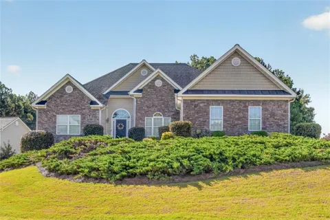 1129 Woodmere Drive