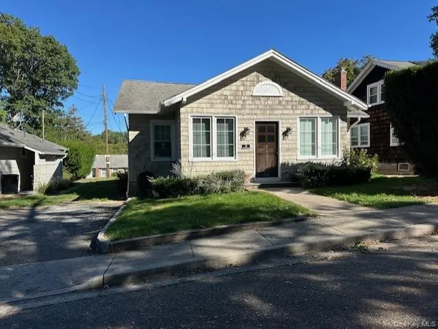 39 hillside Avenue Glenwood Landing, NY 11547