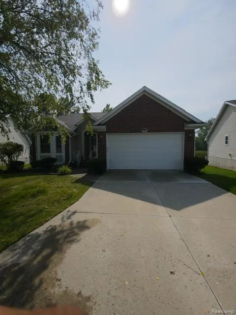 1151 Creekside Court Burton City, MI 48509