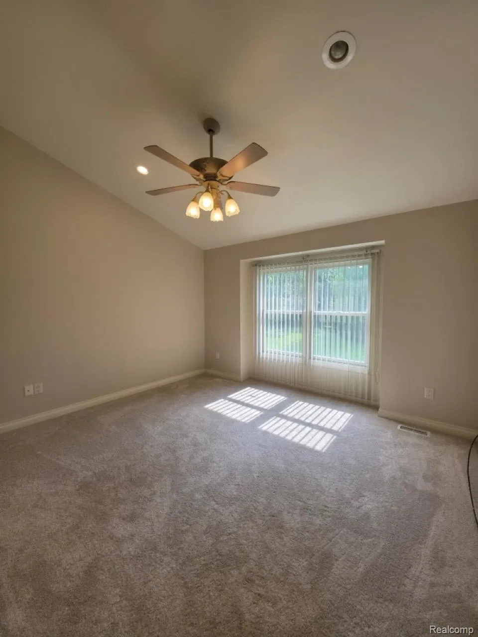 1151 Creekside Court Burton City, MI 48509