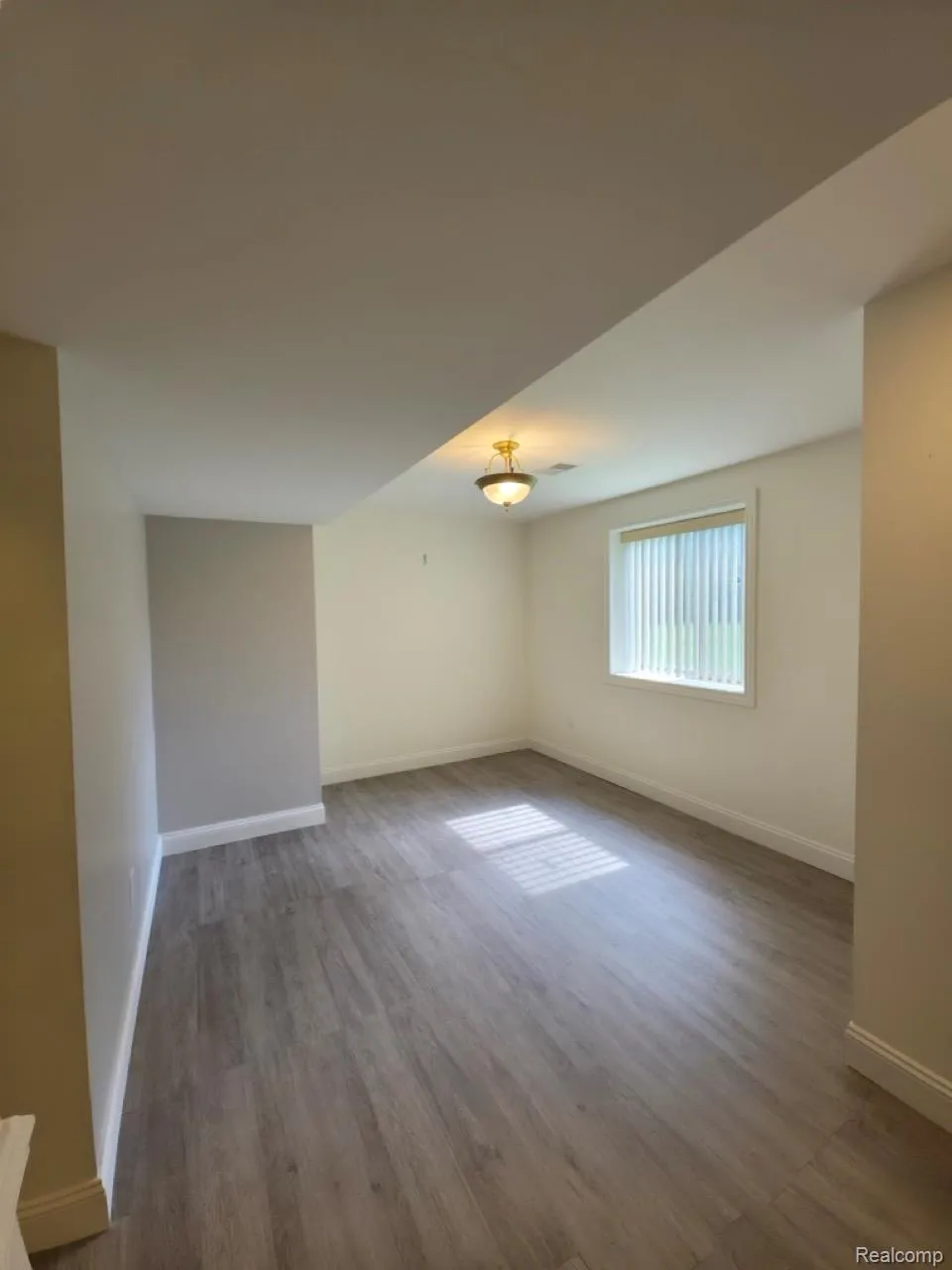 1151 Creekside Court Burton City, MI 48509