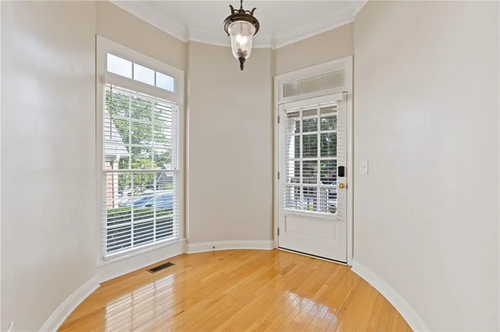 5503 Kingsley Manor Cumming, GA 30041