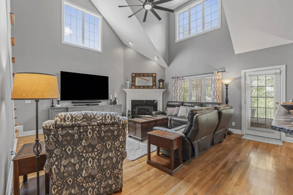 285 Page Dr Mount Juliet, TN 37122