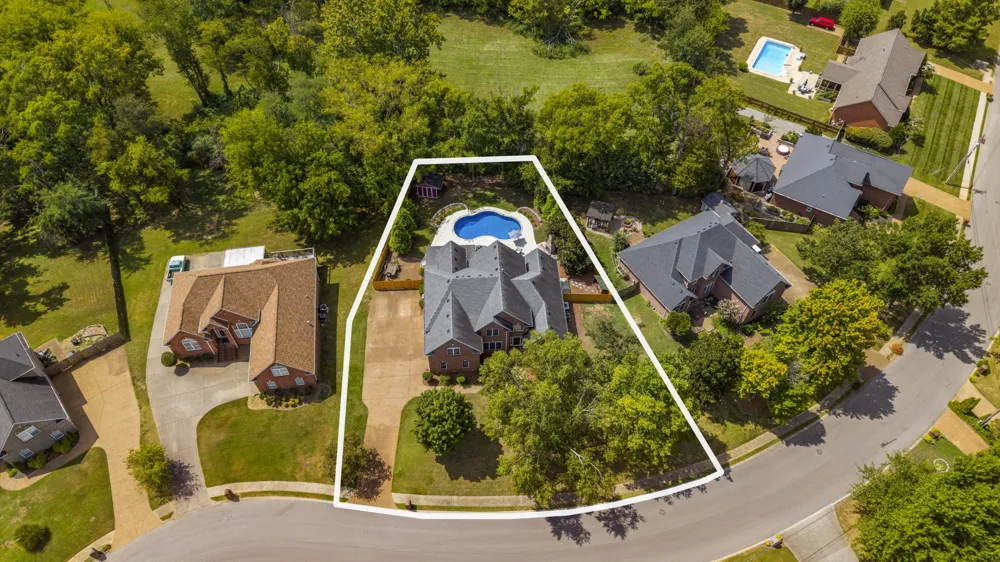 285 Page Dr Mount Juliet, TN 37122