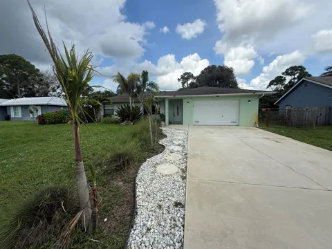 1832 SE MANTH LANE