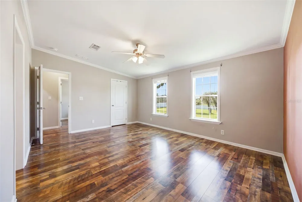 204 E KEYSVILLE ROAD Plant City, FL 33567