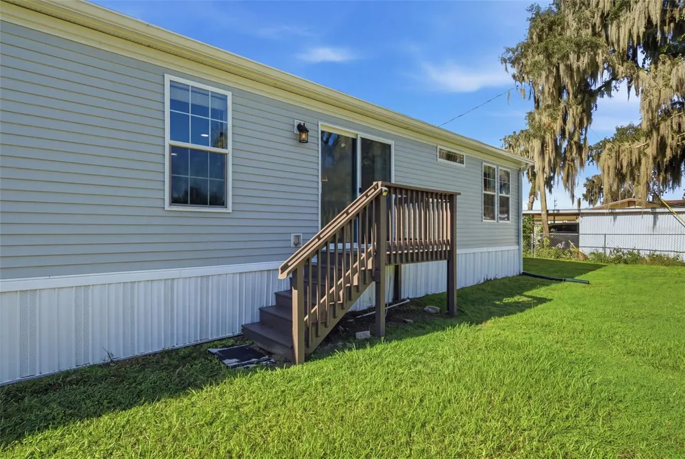 204 E KEYSVILLE ROAD Plant City, FL 33567