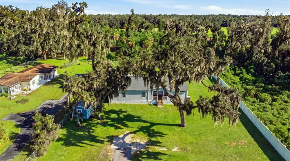 204 E KEYSVILLE ROAD Plant City, FL 33567