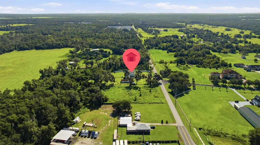 204 E KEYSVILLE ROAD Plant City, FL 33567