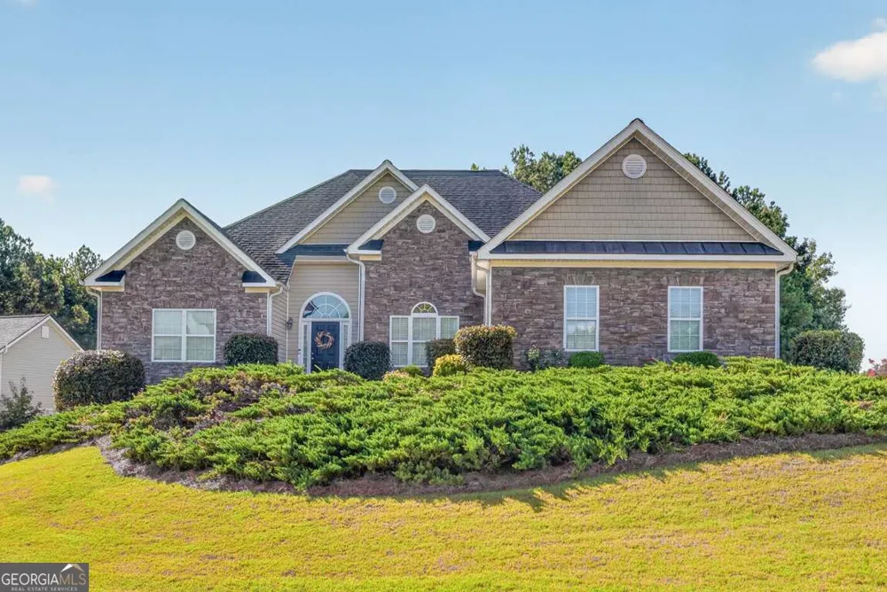 1129 Woodmere DR Loganville, GA 30052