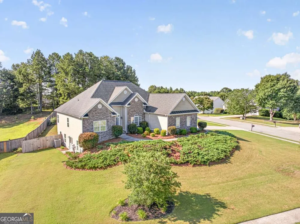 1129 Woodmere DR Loganville, GA 30052