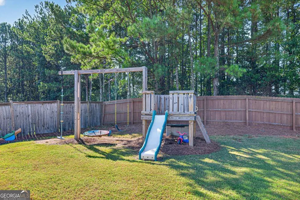 1129 Woodmere DR Loganville, GA 30052