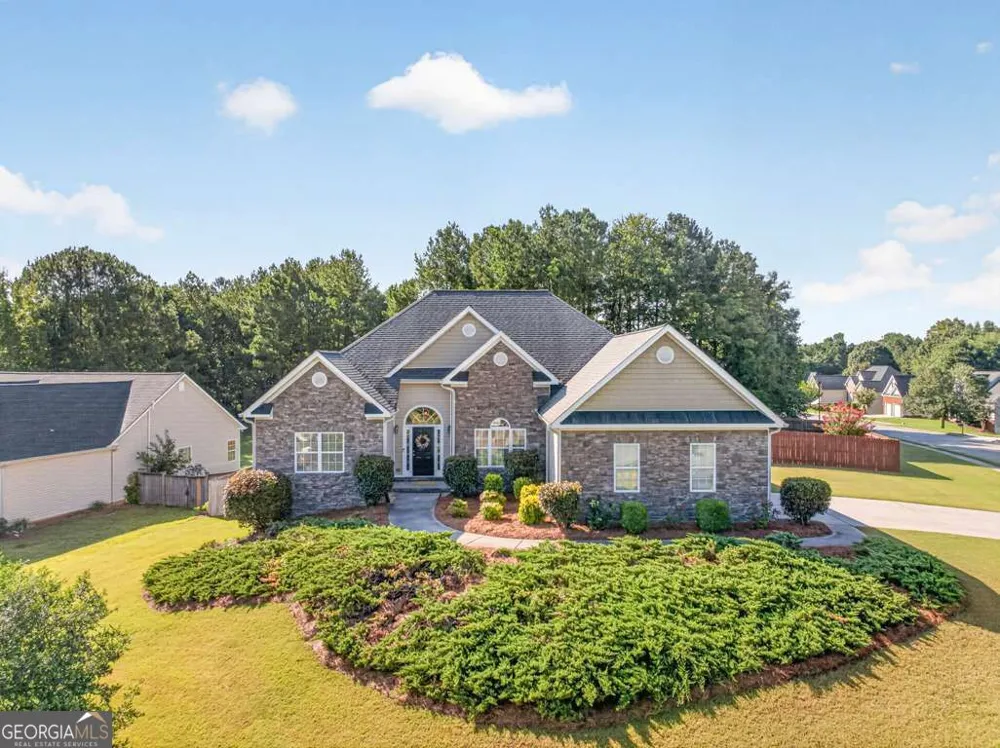 1129 Woodmere DR Loganville, GA 30052