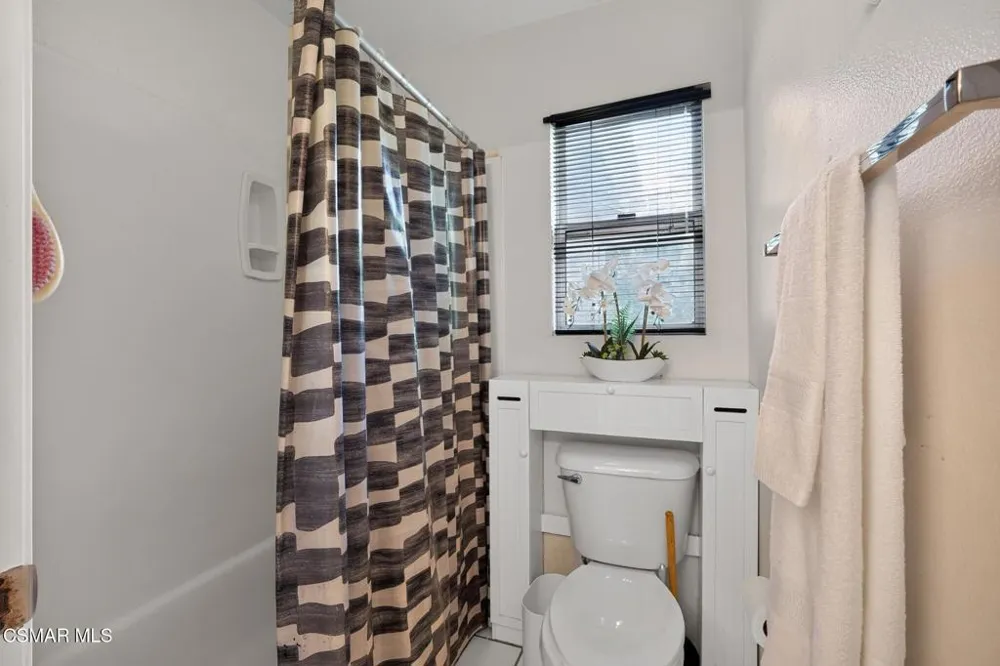 7507 Carmenita Lane West Hills, CA 91304