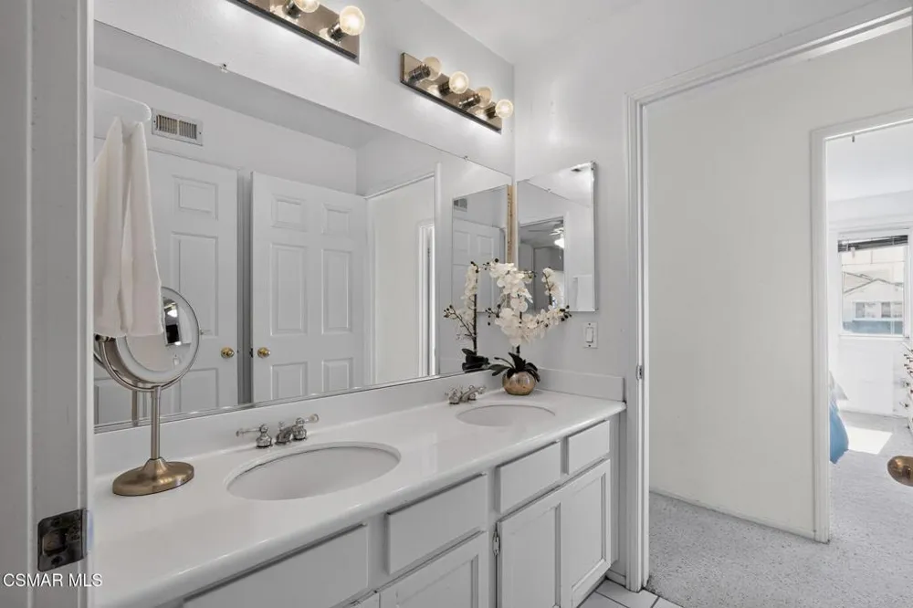 7507 Carmenita Lane West Hills, CA 91304